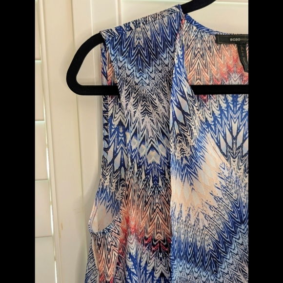 BCBG MaxAzria Tara Sleeveless Cascade Ruffle Dress In ZigZag Pattern - Picture 5 of 8